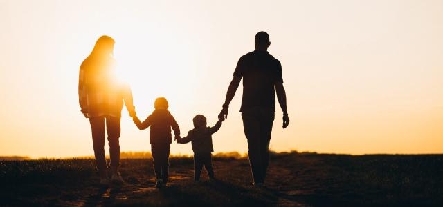 happy family silhouette sunset scaled